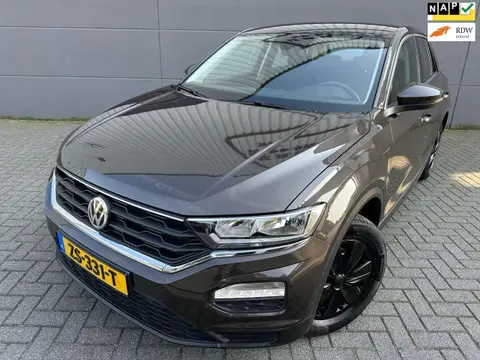 Annonce VOLKSWAGEN T-ROC Essence 2019 d'occasion 