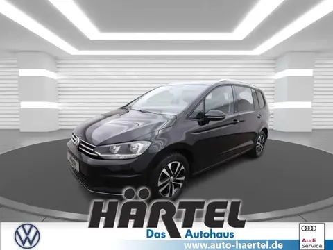 Used VOLKSWAGEN TOURAN Petrol 2019 Ad 