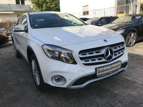 Annonce MERCEDES-BENZ CLASSE GLA Essence 2018 d'occasion Allemagne