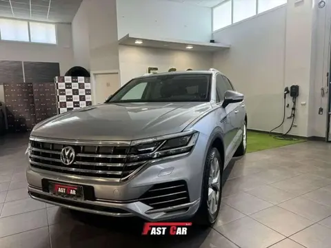 Used VOLKSWAGEN TOUAREG Diesel 2019 Ad 