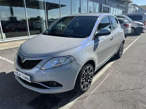 Annonce LANCIA YPSILON Essence 2017 d'occasion 