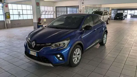 Used RENAULT CAPTUR Hybrid 2022 Ad 