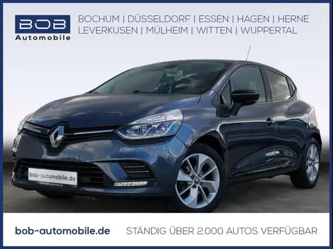 Used RENAULT CLIO Petrol 2017 Ad Germany