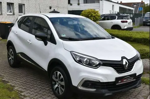 Used RENAULT CAPTUR Petrol 2017 Ad 