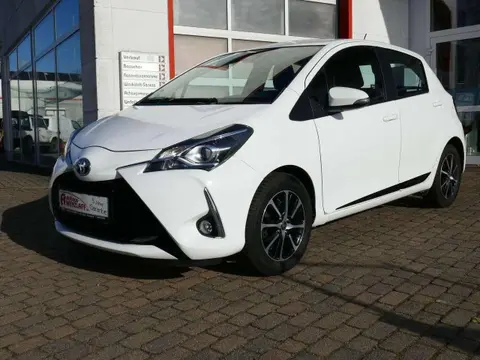 Used TOYOTA YARIS Hybrid 2018 Ad 