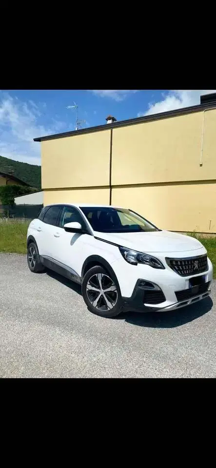 Used PEUGEOT 3008 Petrol 2017 Ad 