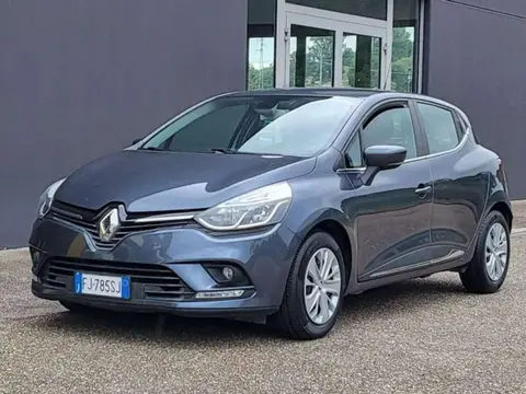 Used RENAULT CLIO Diesel 2017 Ad 