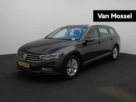 Used VOLKSWAGEN PASSAT Petrol 2021 Ad 