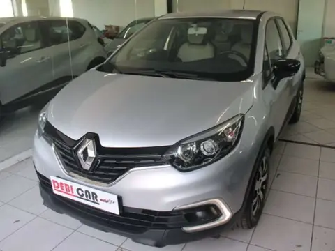 Used RENAULT CAPTUR Diesel 2020 Ad 