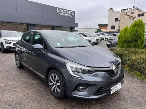 Used RENAULT CLIO Hybrid 2021 Ad 