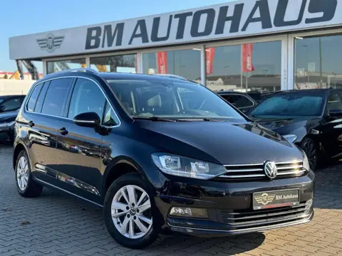 Used VOLKSWAGEN TOURAN Petrol 2021 Ad 