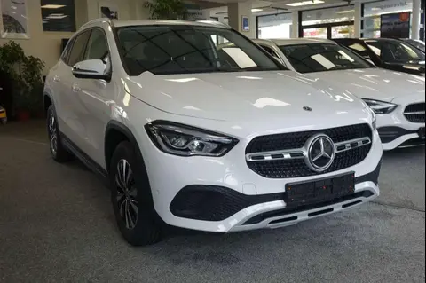 Used MERCEDES-BENZ CLASSE GLA Hybrid 2022 Ad 