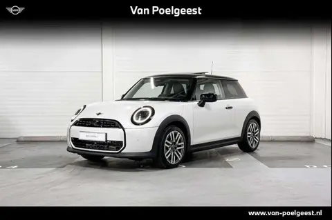 Used MINI COOPER Petrol 2024 Ad 