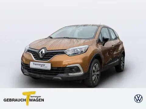 Used RENAULT CAPTUR Petrol 2017 Ad 