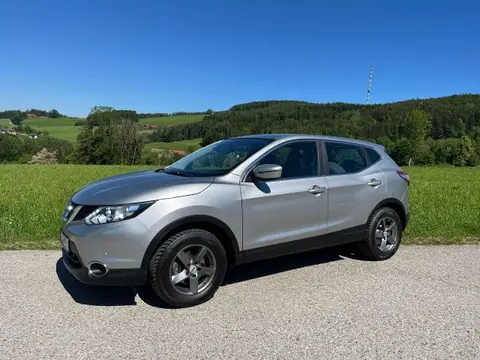 Used NISSAN QASHQAI Petrol 2017 Ad Germany