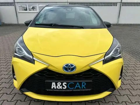 Used TOYOTA YARIS Hybrid 2018 Ad 