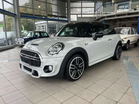 Annonce MINI COOPER Essence 2018 d'occasion Allemagne