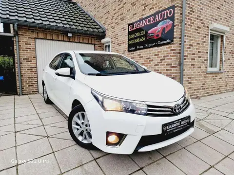 Annonce TOYOTA COROLLA Essence 2015 d'occasion 