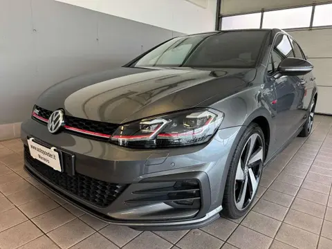 Used VOLKSWAGEN GOLF Petrol 2018 Ad 