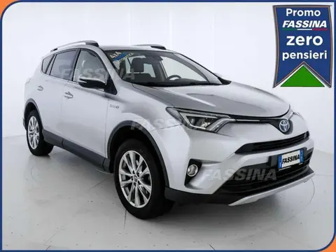 Used TOYOTA RAV4 Hybrid 2017 Ad 