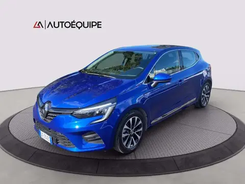 Used RENAULT CLIO Hybrid 2021 Ad 