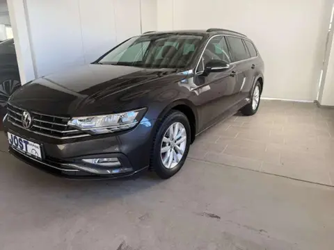 Used VOLKSWAGEN PASSAT Petrol 2020 Ad 