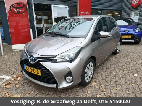 Used TOYOTA YARIS Hybrid 2015 Ad 