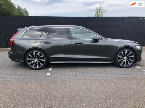 Annonce VOLVO V60 Essence 2018 d'occasion 