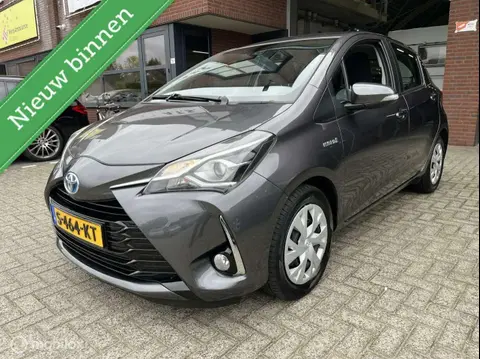 Used TOYOTA YARIS Hybrid 2019 Ad 