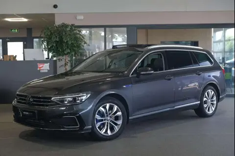 Used VOLKSWAGEN PASSAT Hybrid 2020 Ad 