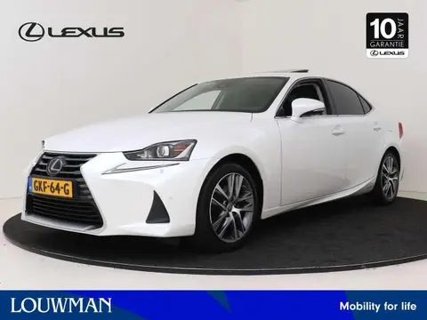 Used LEXUS IS Hybrid 2018 Ad 