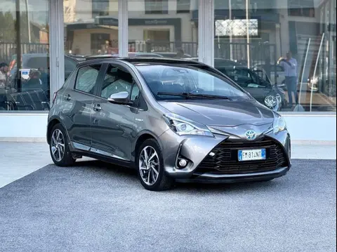 Used TOYOTA YARIS Hybrid 2017 Ad 