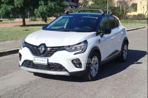 Used RENAULT CAPTUR Hybrid 2022 Ad 