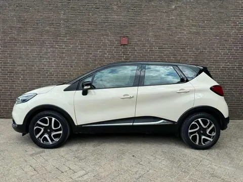 Used RENAULT CAPTUR Petrol 2014 Ad 