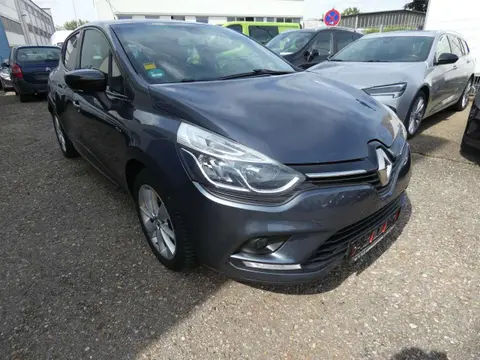 Used RENAULT CLIO Petrol 2017 Ad 