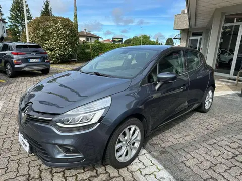 Used RENAULT CLIO Petrol 2017 Ad 