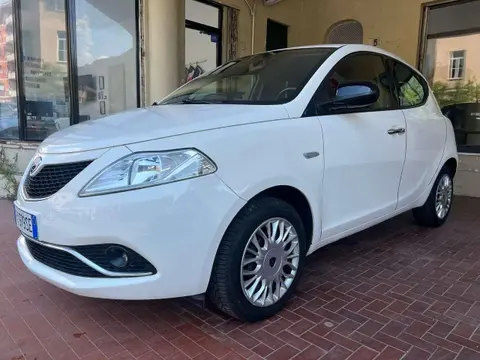 Annonce LANCIA YPSILON Essence 2017 d'occasion 