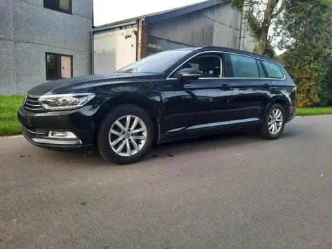 Used VOLKSWAGEN PASSAT Petrol 2018 Ad Belgium