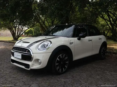 Used MINI COOPER Diesel 2019 Ad 