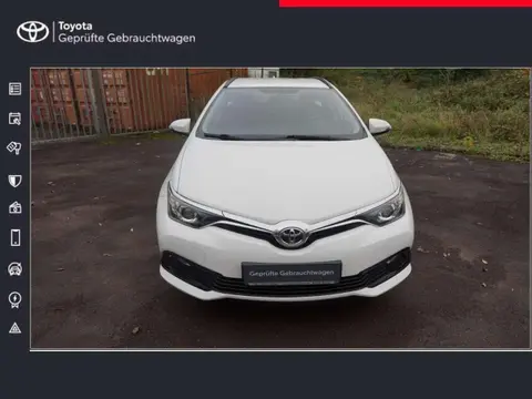 Used TOYOTA AURIS Petrol 2015 Ad 