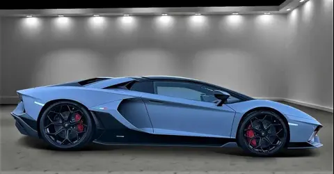 Used LAMBORGHINI AVENTADOR Petrol 2022 Ad 