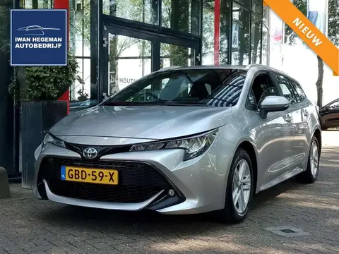 Used TOYOTA COROLLA Hybrid 2022 Ad 