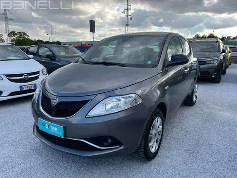 Annonce LANCIA YPSILON Essence 2015 d'occasion 