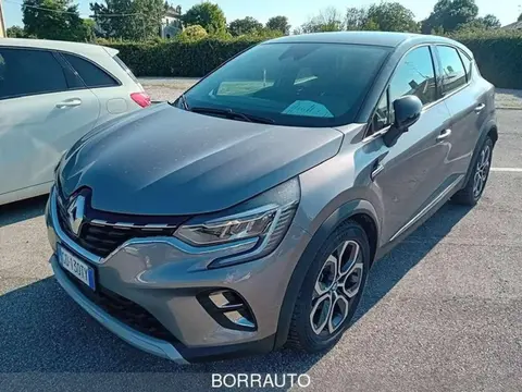 Used RENAULT CAPTUR Hybrid 2021 Ad 