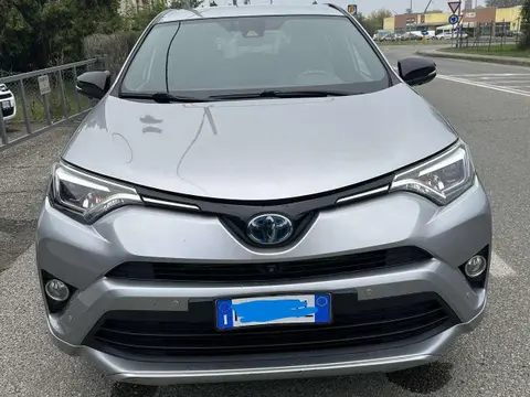 Used TOYOTA RAV4 Hybrid 2017 Ad 