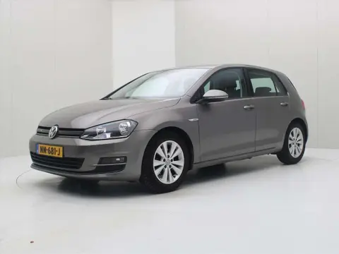 Used VOLKSWAGEN GOLF Petrol 2017 Ad 