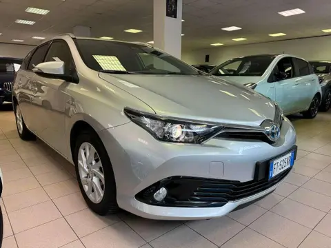 Used TOYOTA AURIS Hybrid 2019 Ad 