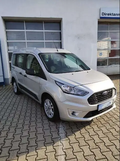 Used FORD TOURNEO Petrol 2019 Ad 