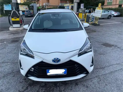 Used TOYOTA YARIS Hybrid 2017 Ad 