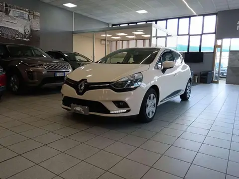 Used RENAULT CLIO Diesel 2017 Ad 